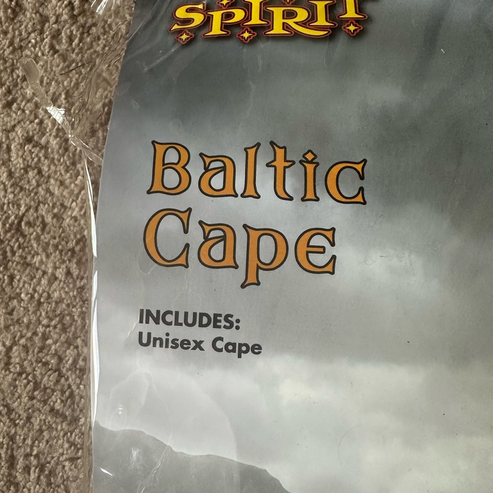 Spirit Halloween Baltic Cape OS New - Picture 2 of 5